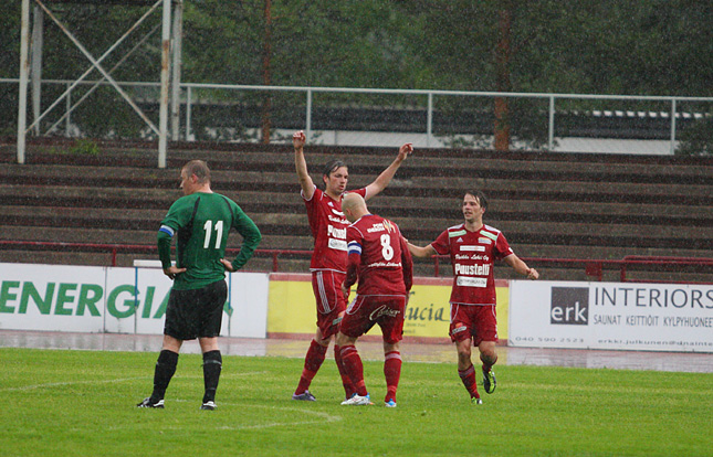 19.6.2011 - (FC Jazz-Tikkurilan Palloseura)