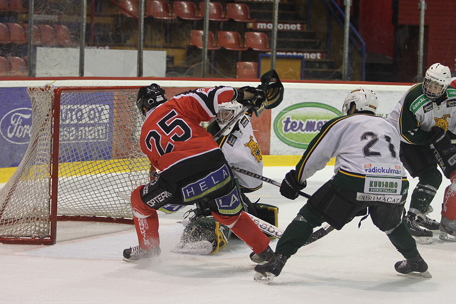 15.8.2012 - (Ässät A-Ilves A)