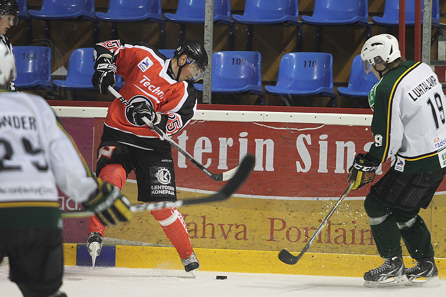 15.8.2012 - (Ässät A-Ilves A)