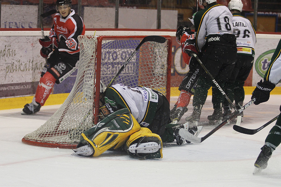 15.8.2012 - (Ässät A-Ilves A)