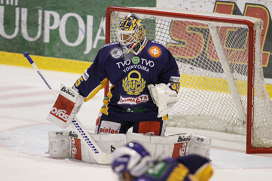 17.8.2012 - (Ässät-Lukko)