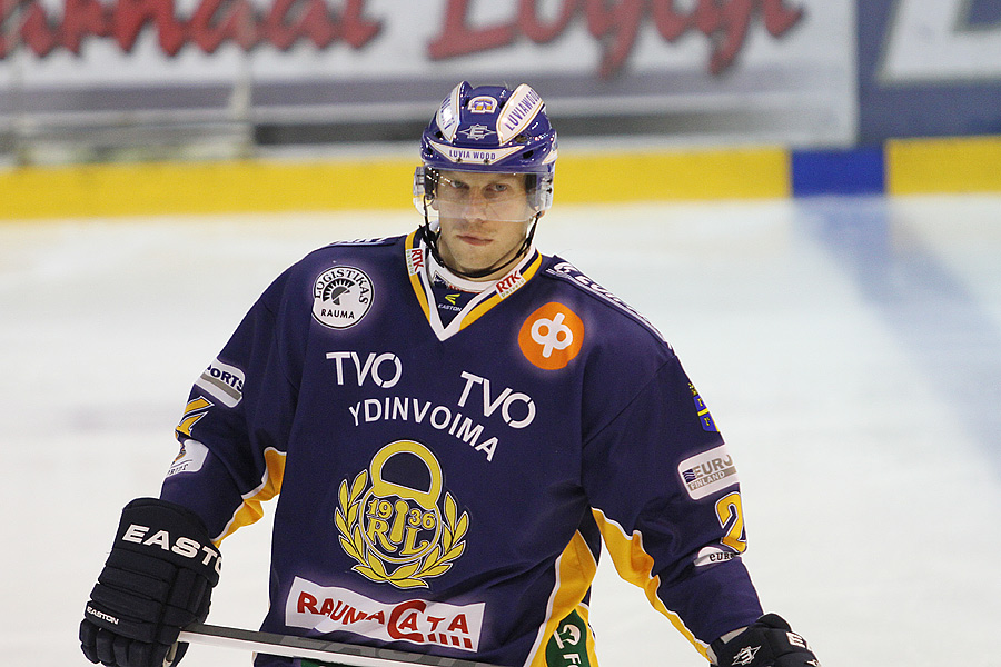 17.8.2012 - (Ässät-Lukko)