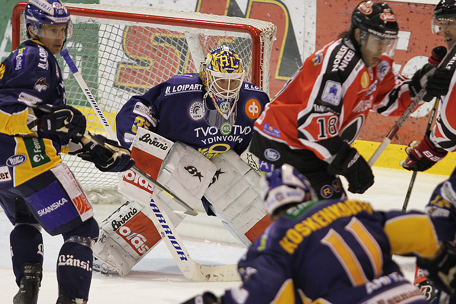 17.8.2012 - (Ässät-Lukko)