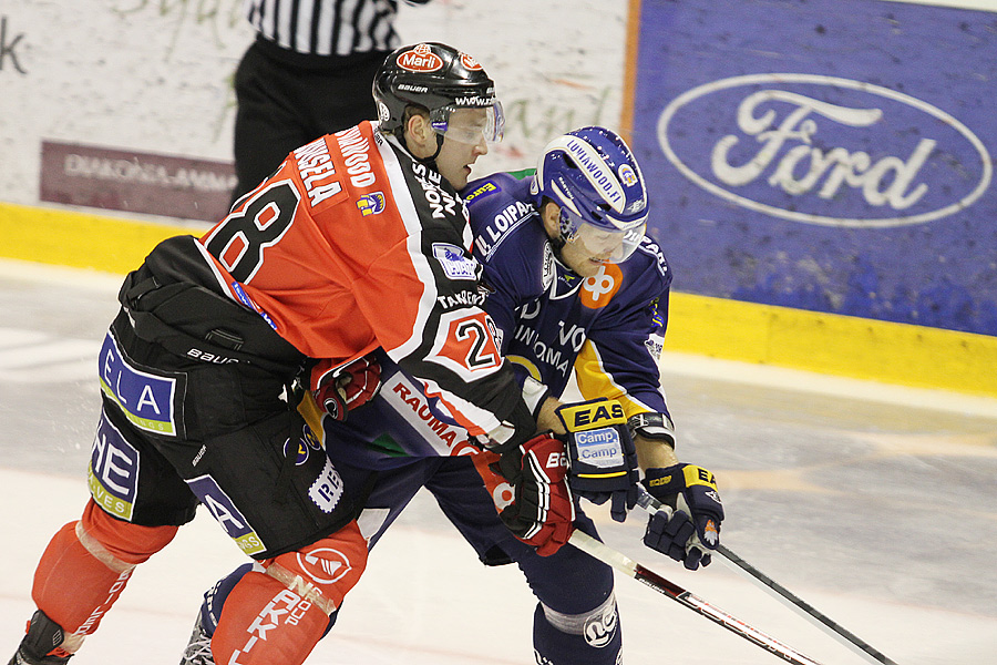 17.8.2012 - (Ässät-Lukko)