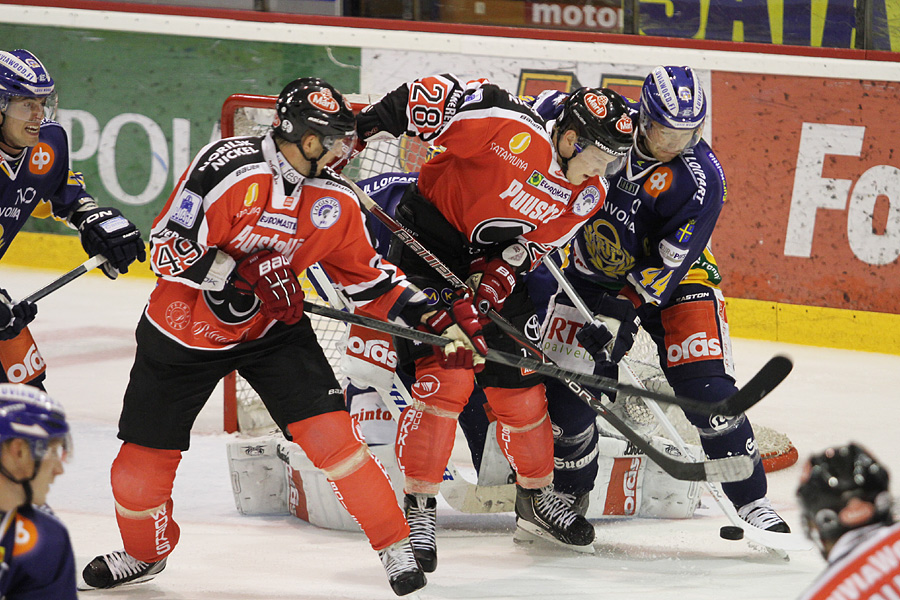 17.8.2012 - (Ässät-Lukko)