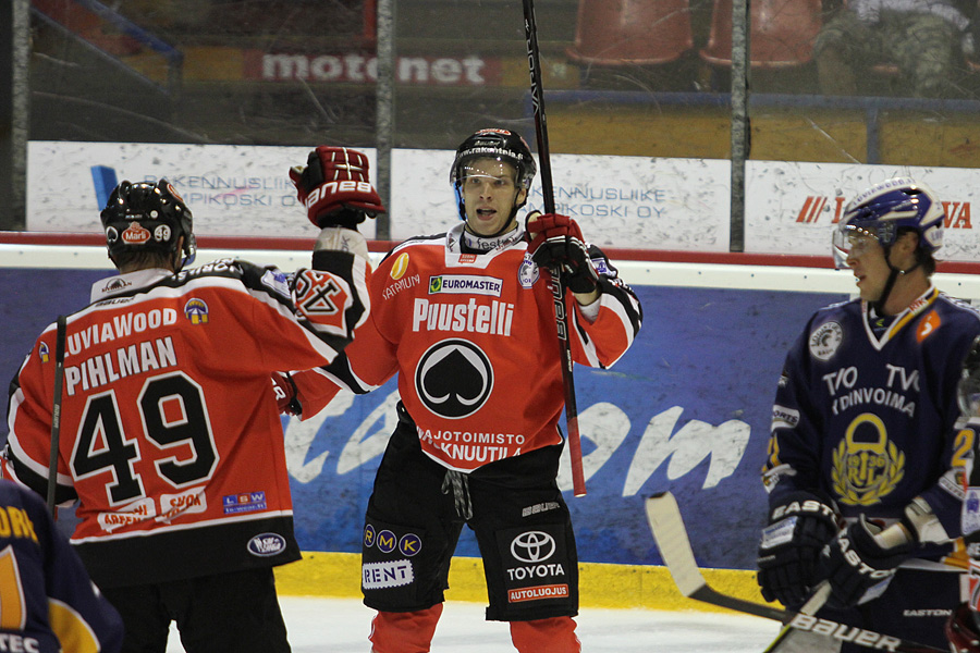 17.8.2012 - (Ässät-Lukko)