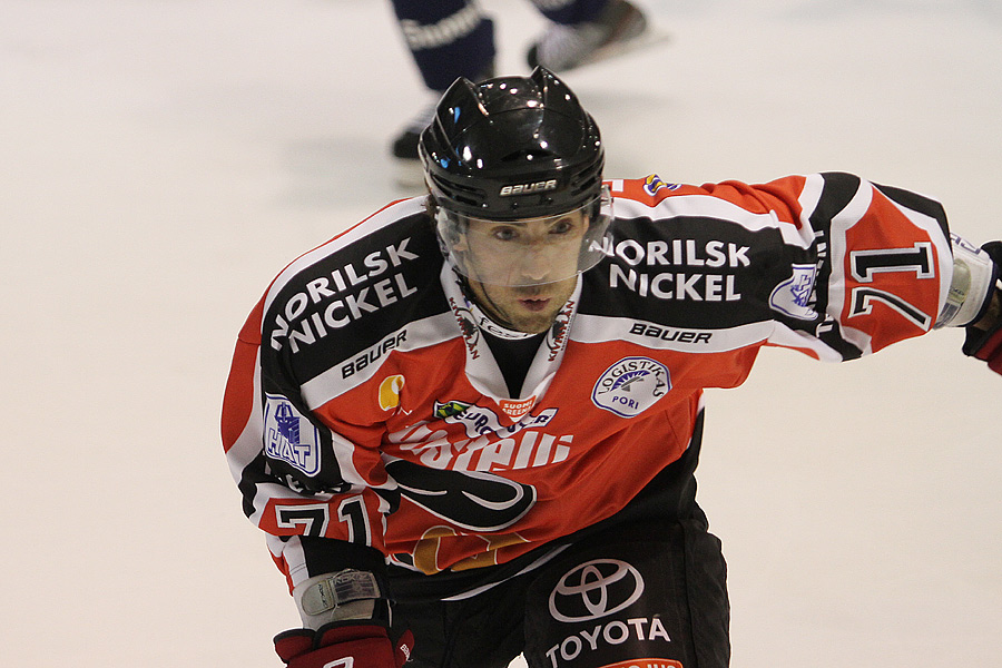 17.8.2012 - (Ässät-Lukko)