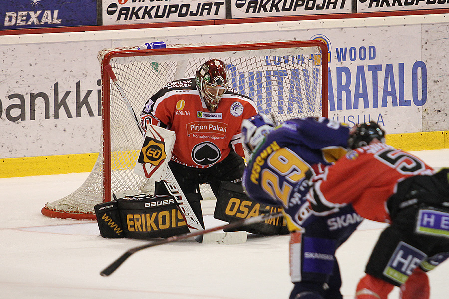 17.8.2012 - (Ässät-Lukko)