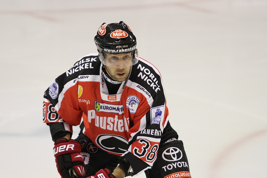 17.8.2012 - (Ässät-Lukko)