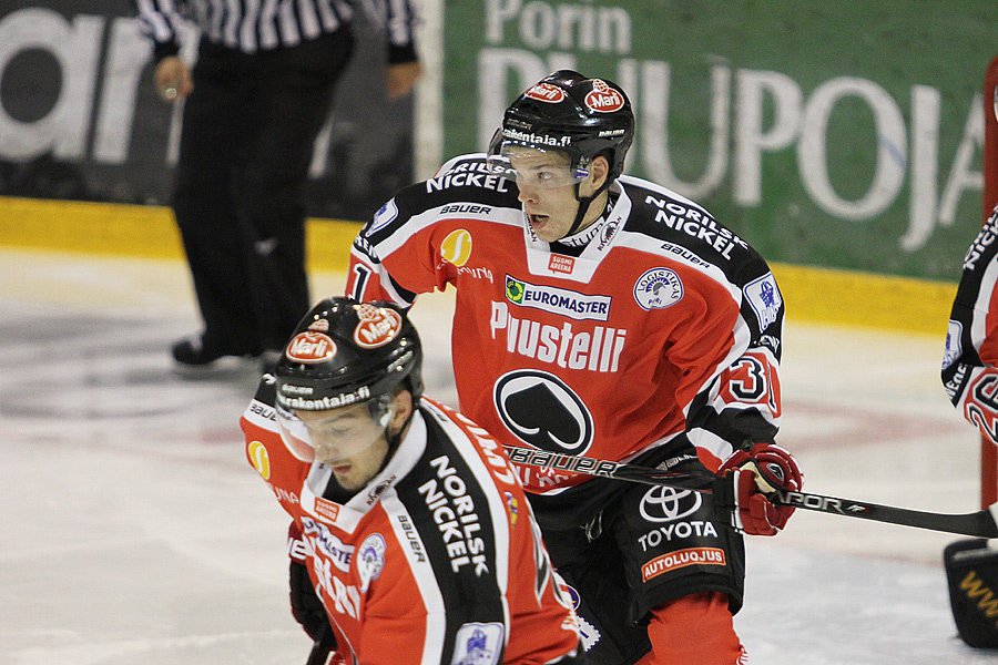 17.8.2012 - (Ässät-Lukko)