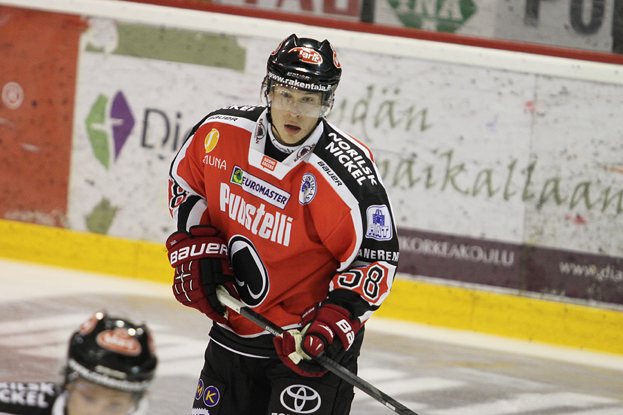 17.8.2012 - (Ässät-Lukko)