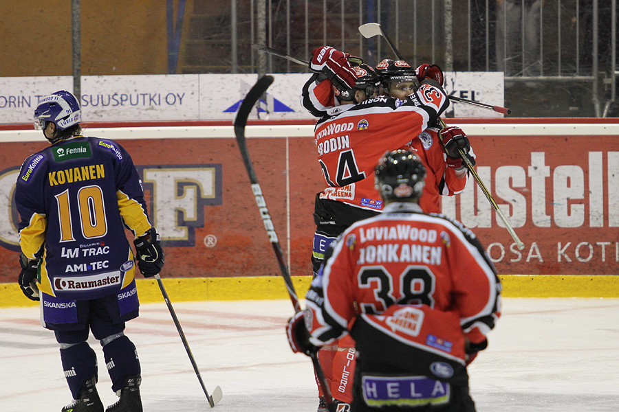 17.8.2012 - (Ässät-Lukko)