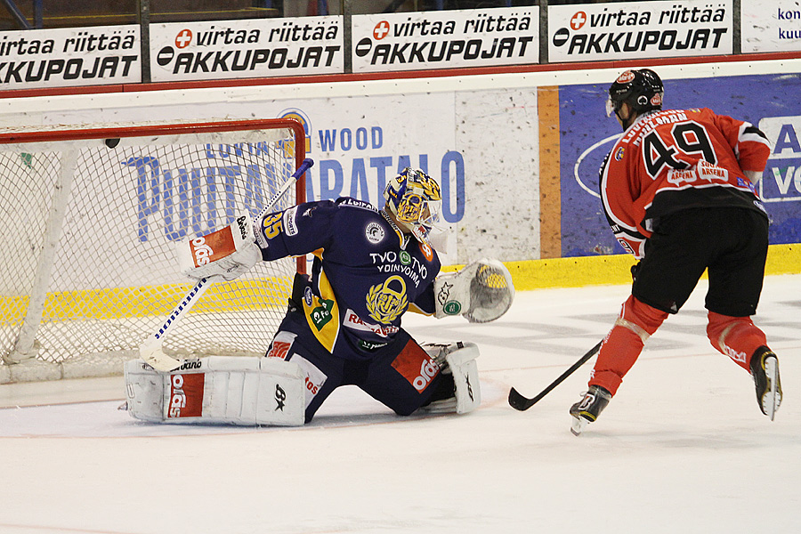 17.8.2012 - (Ässät-Lukko)