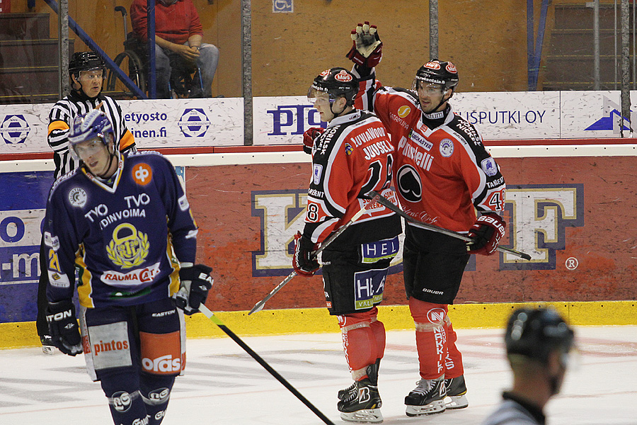 17.8.2012 - (Ässät-Lukko)