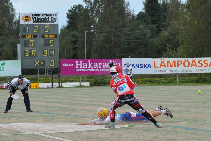 29.8.2012 - (Lapuan Virkiä N-Pesäkarhut N)