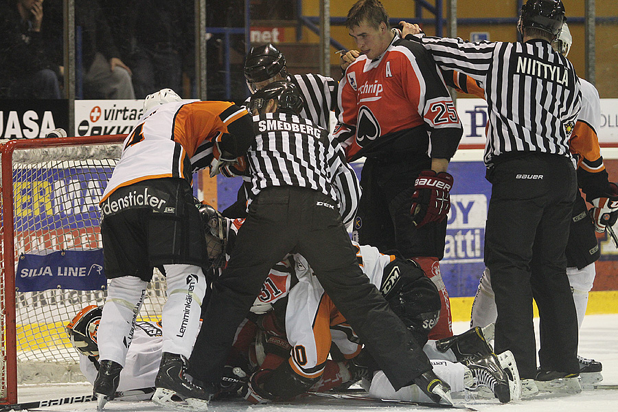 15.9.2012 - (Ässät A-HPK A)