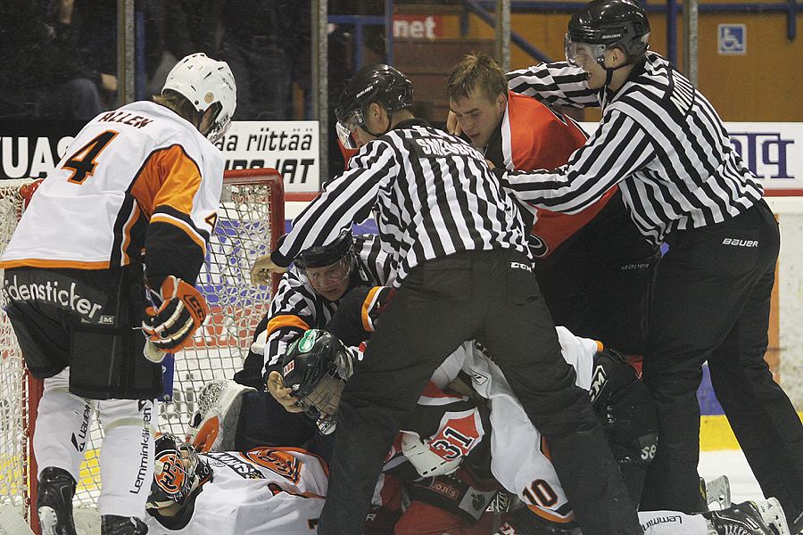 15.9.2012 - (Ässät A-HPK A)