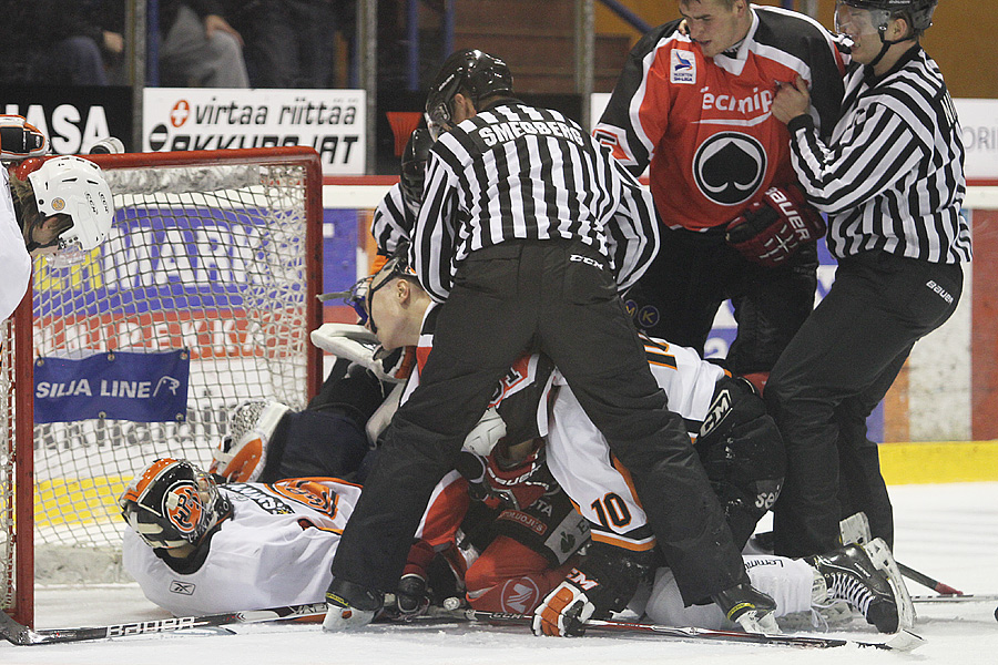 15.9.2012 - (Ässät A-HPK A)