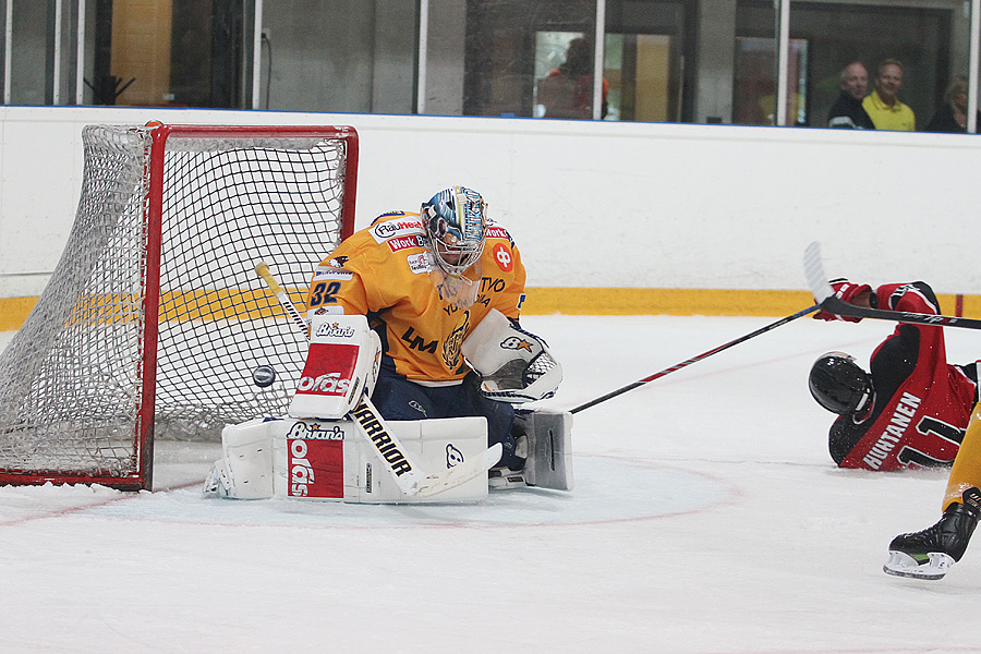 15.8.2014 - (Ässät-Lukko)