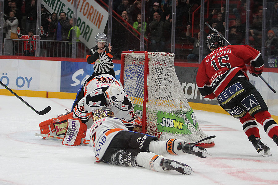 10.10.2015 - (Ässät-HPK)