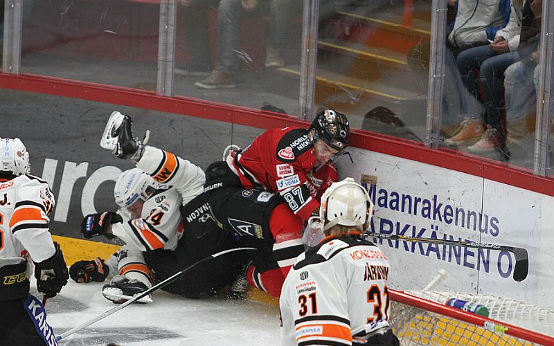 10.10.2015 - (Ässät-HPK)