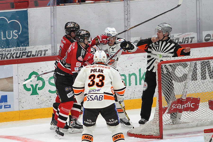 10.10.2015 - (Ässät-HPK)