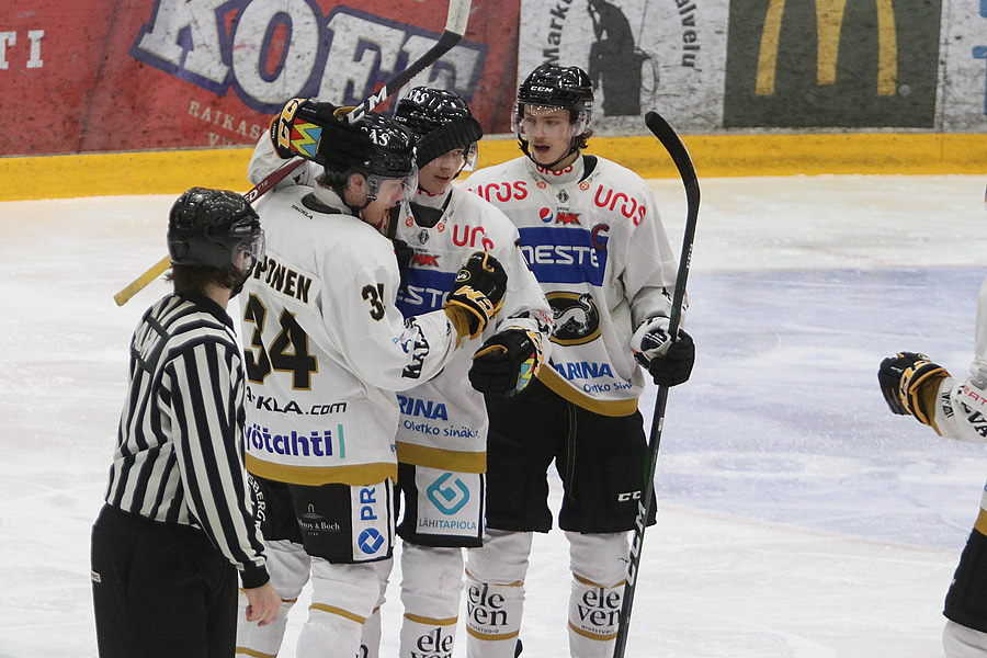 14.11.2020 - (Ässät A-Kärpät A)