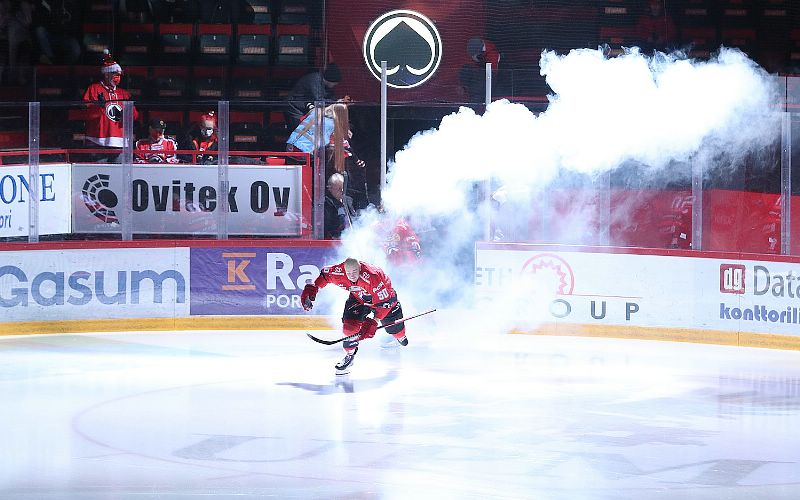 11.12.2021 - (Ässät-Pelicans)