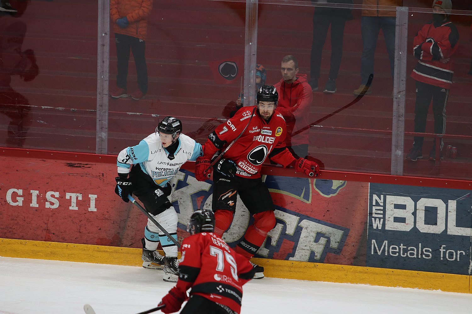 11.12.2021 - (Ässät-Pelicans)