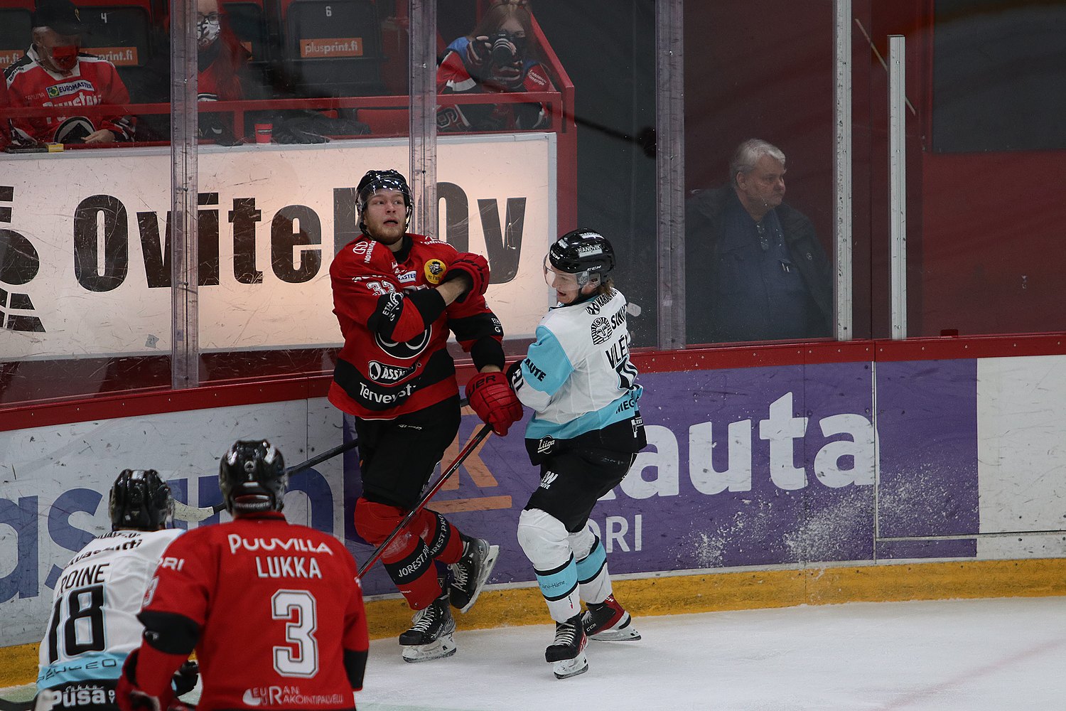 11.12.2021 - (Ässät-Pelicans)