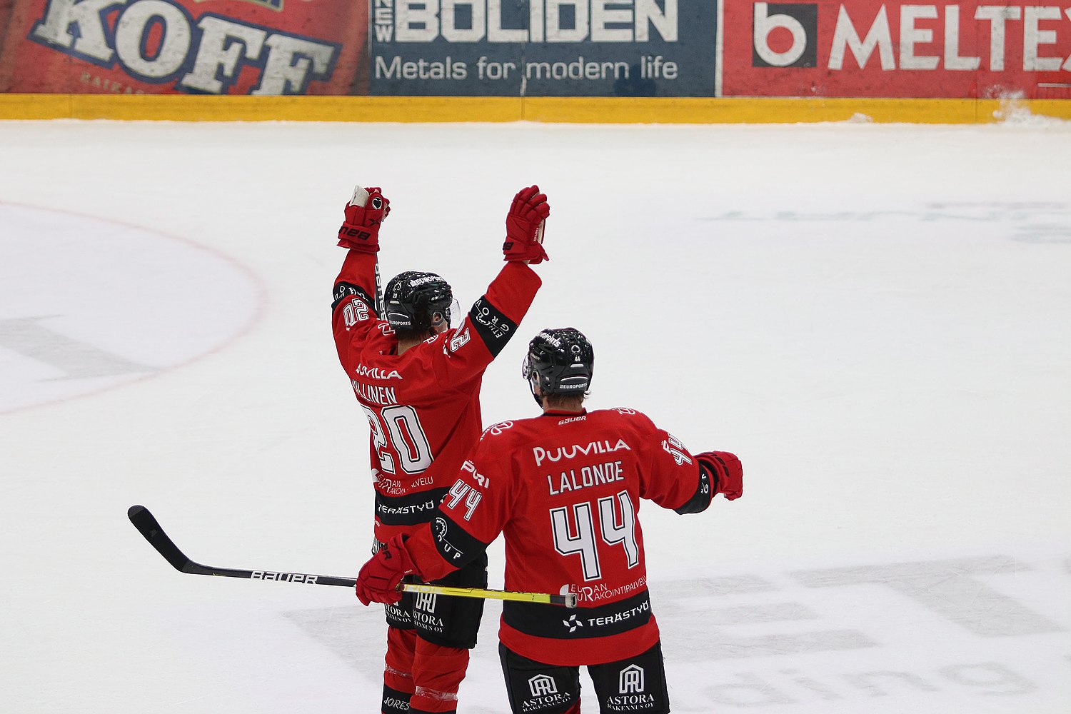 11.12.2021 - (Ässät-Pelicans)