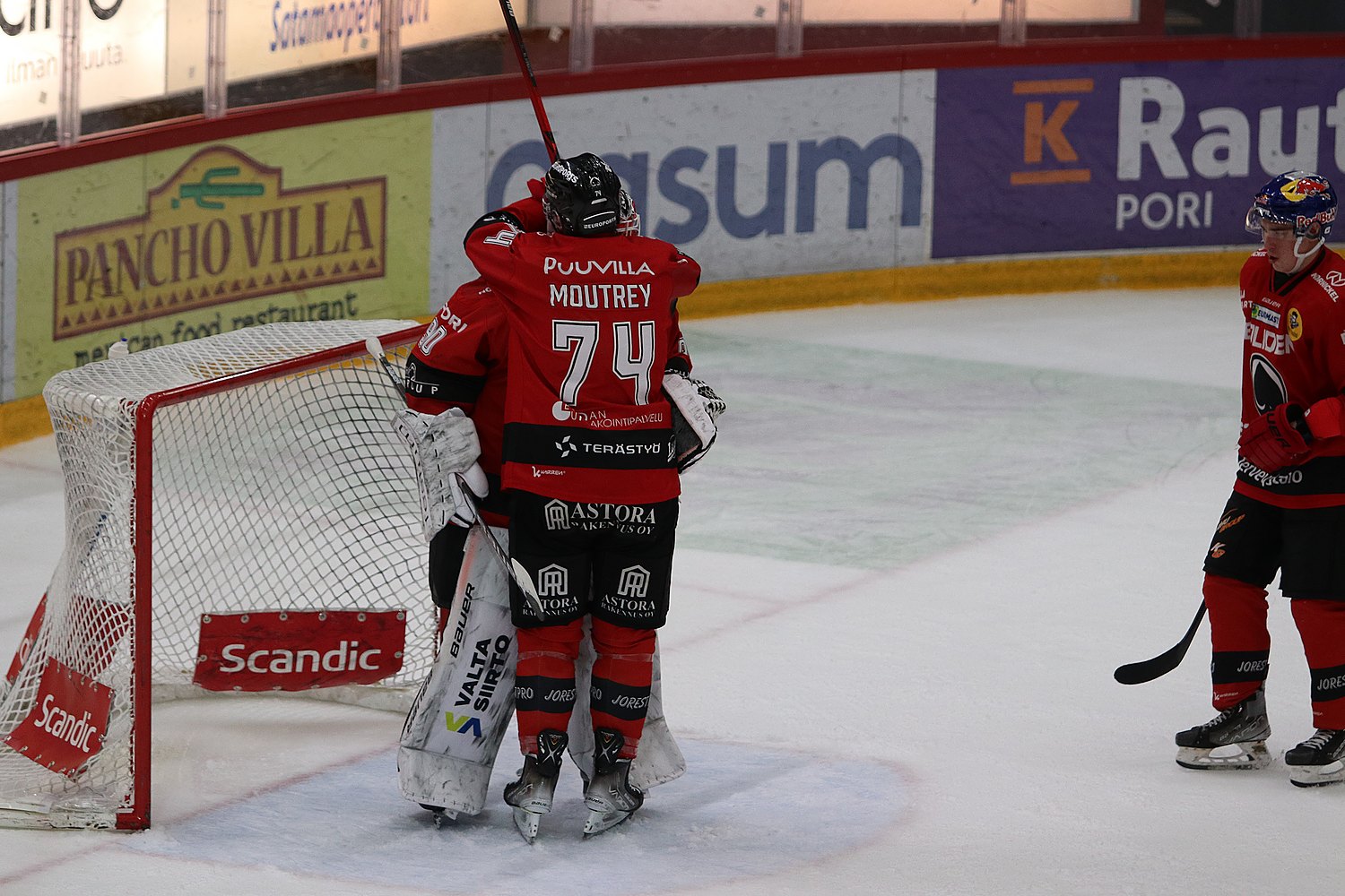 11.12.2021 - (Ässät-Pelicans)