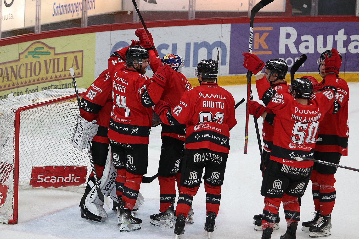 11.12.2021 - (Ässät-Pelicans)