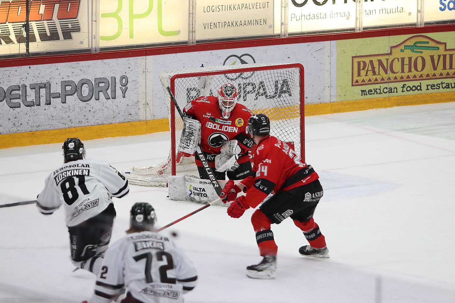 26.12.2021 - (Ässät-TPS)