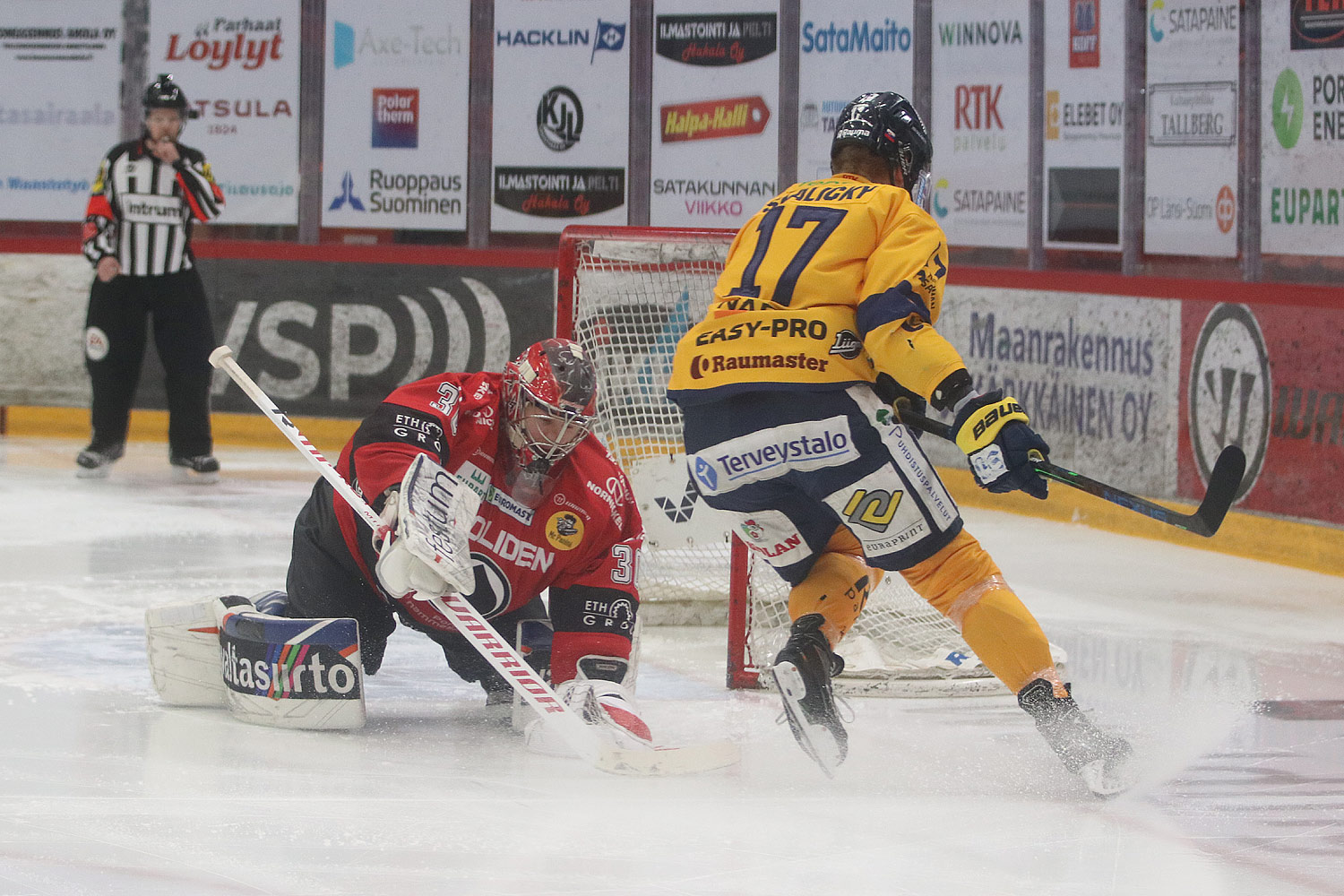 12.3.2021 - (Ässät-Lukko)