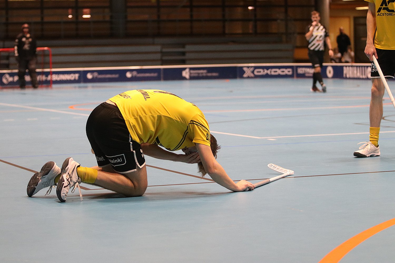 26.11.2023 - (Karhut-Hawks)