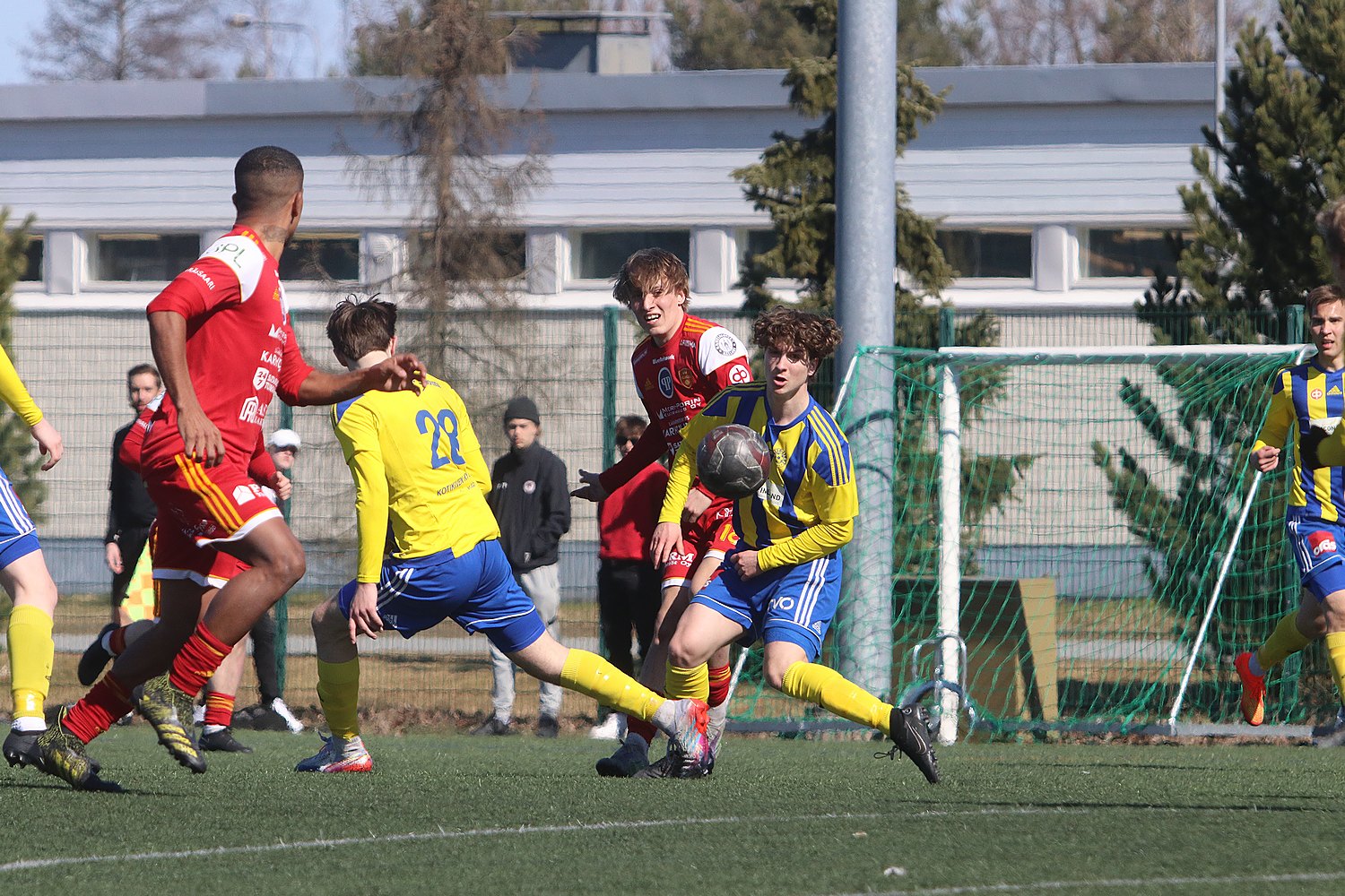 15.4.2023 - (FC Jazz-Pallo-Iirot)