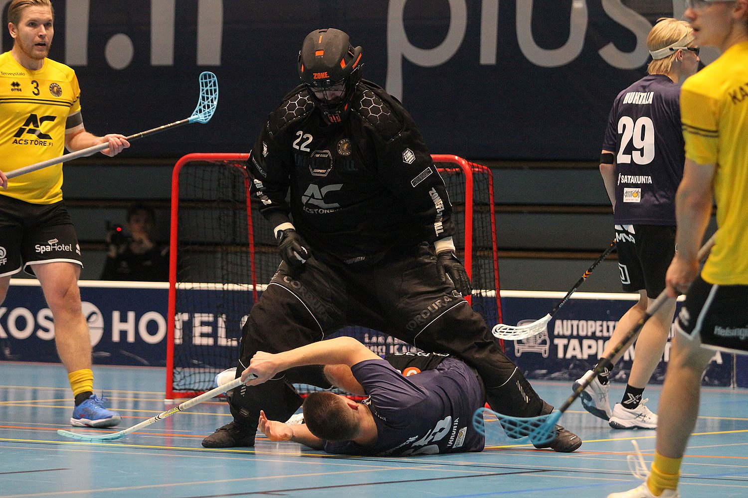 13.10.2024 - (Karhut-Hawks)