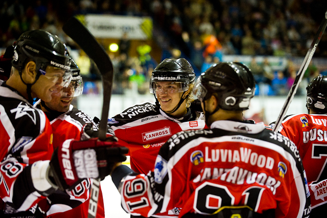 19.8.2011 - (Ässät-Lukko)