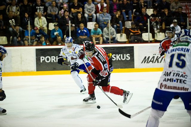 19.8.2011 - (Ässät-Lukko)