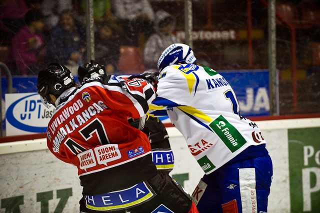 19.8.2011 - (Ässät-Lukko)