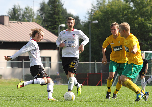 21.8.2011 - (Musan Salama-Ilves)