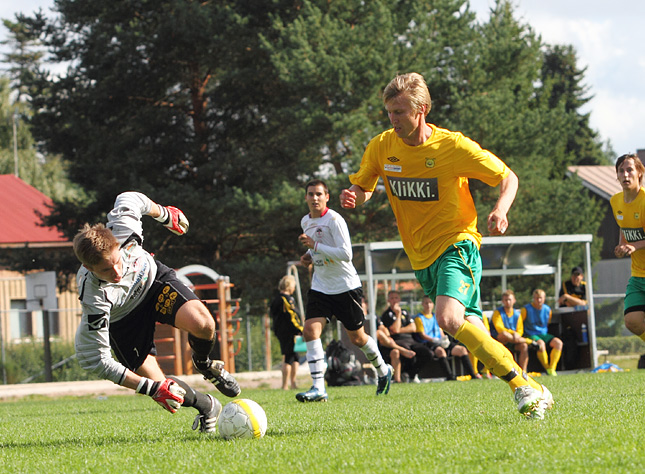 21.8.2011 - (Musan Salama-Ilves)