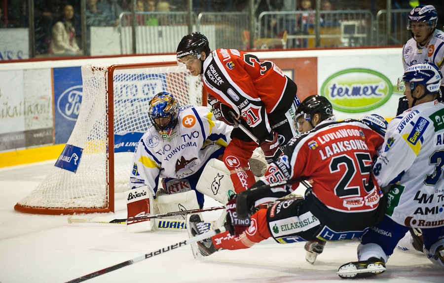 16.9.2011 - (Ässät-Lukko)