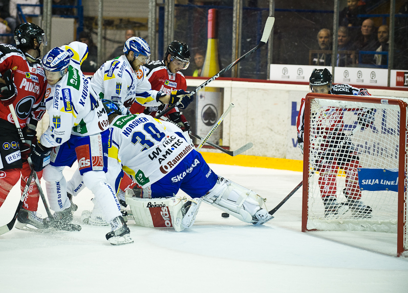 16.9.2011 - (Ässät-Lukko)