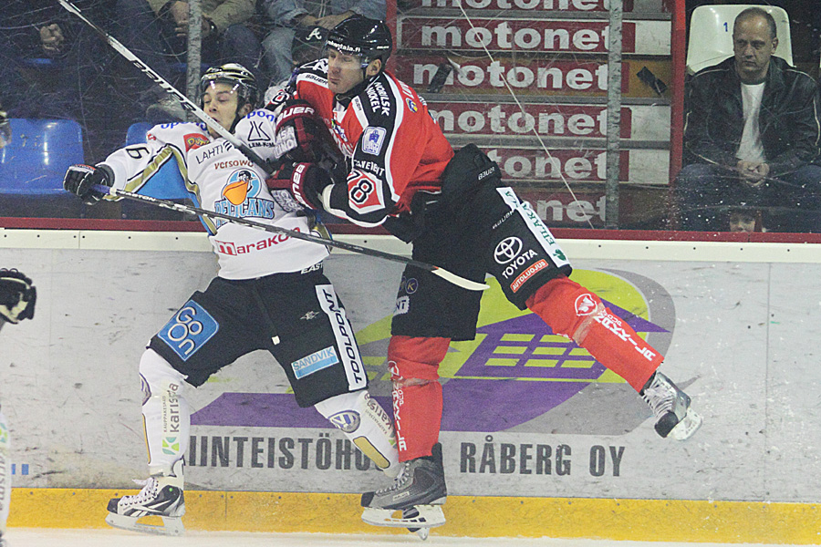 20.9.2011 - (Ässät-Pelicans)