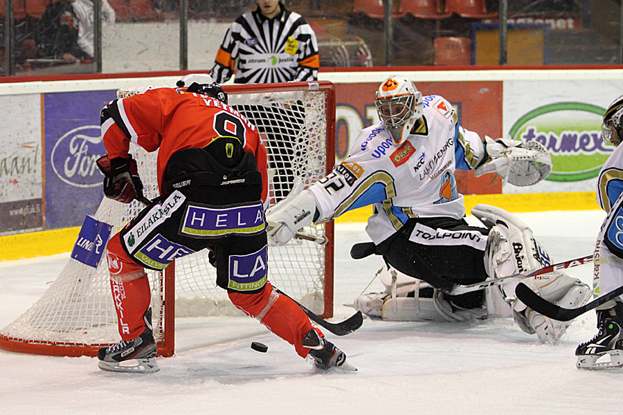 20.9.2011 - (Ässät-Pelicans)