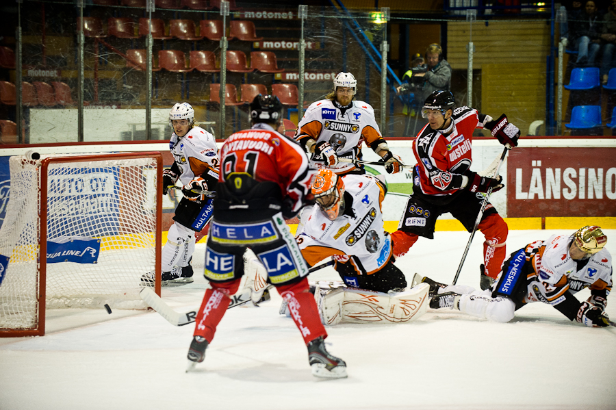 24.9.2011 - (Ässät-HPK)