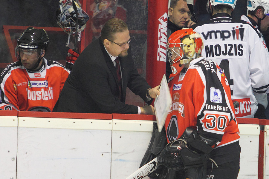 7.10.2011 - (Ässät-TPS)