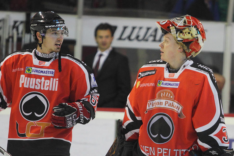 7.10.2011 - (Ässät-TPS)